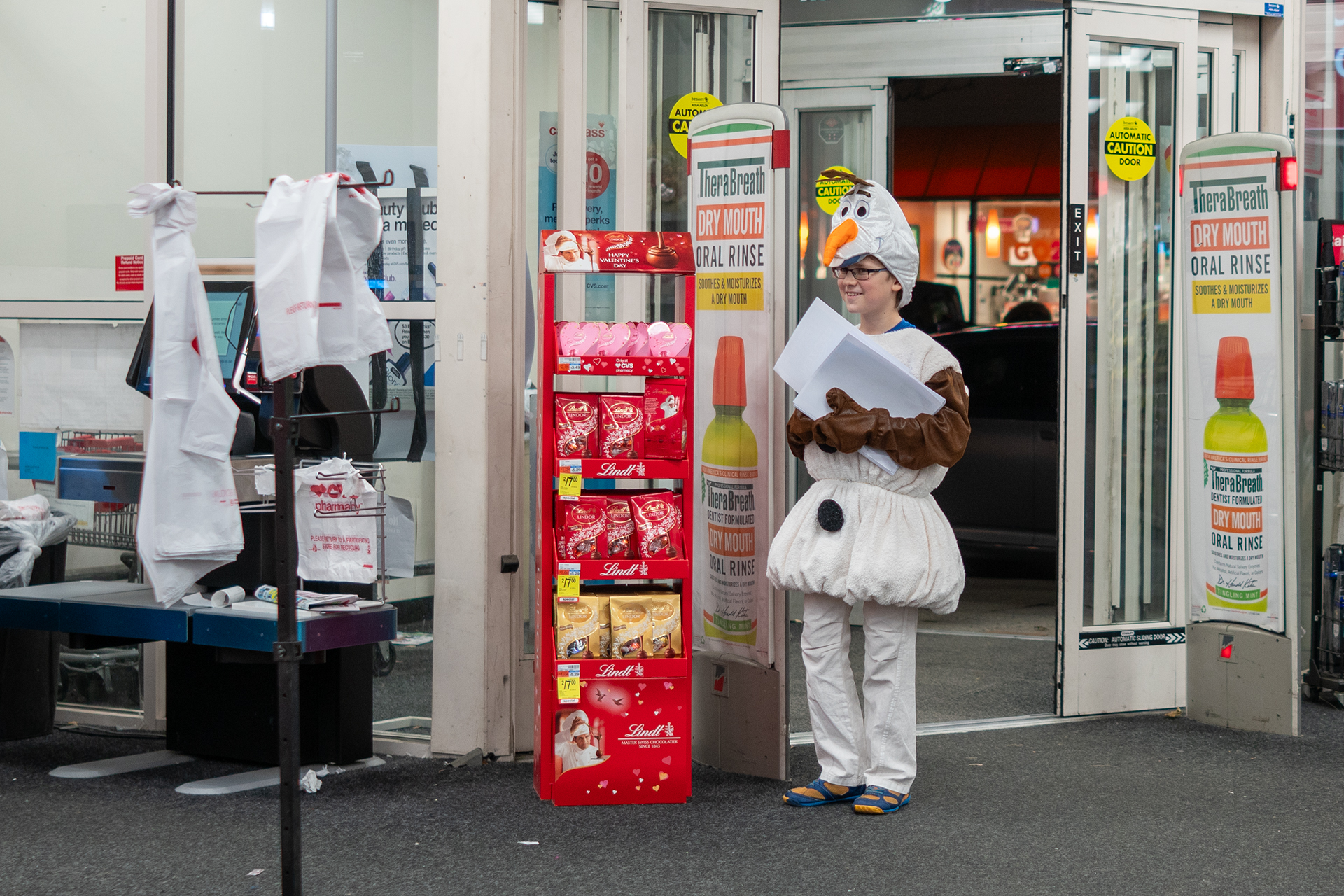 I am distributing fliers for the Riverdale Y Frozen show